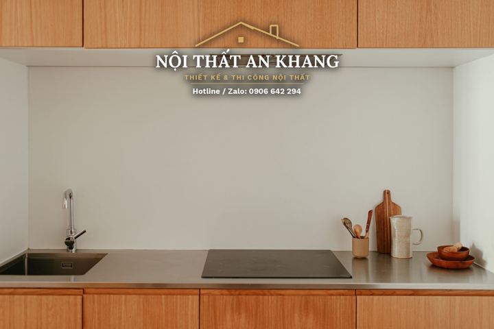Bếp gỗ sồi vàng tối giản – tủ kịch trần, lò âm tủ – góc 3