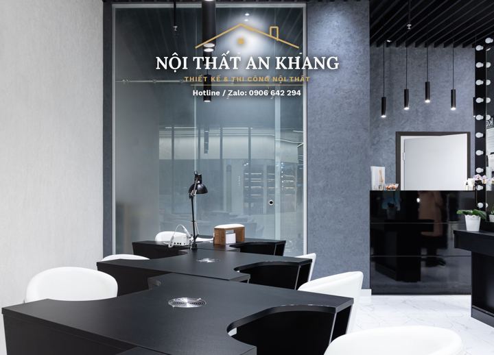 Tiệm nail đen trắng – bàn làm móng – góc 4